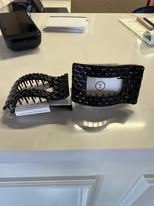Medium Quilted Flat Rectangle Clip